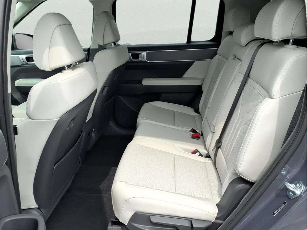 New 2026 Hyundai Santa Fe SEL FWD image 10