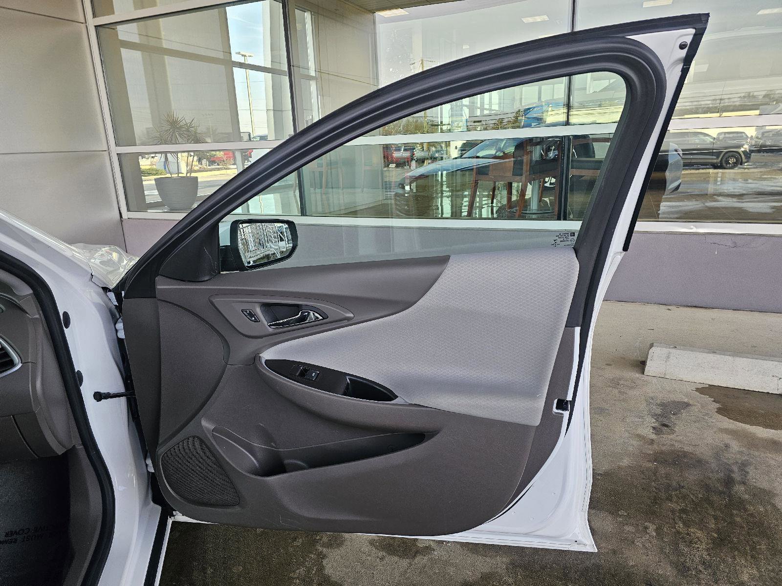 Used 2022 Chevrolet Malibu LT image 11