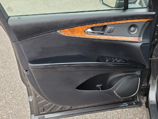Used 2019 Lincoln Nautilus Reserve AWD/4WD image 18