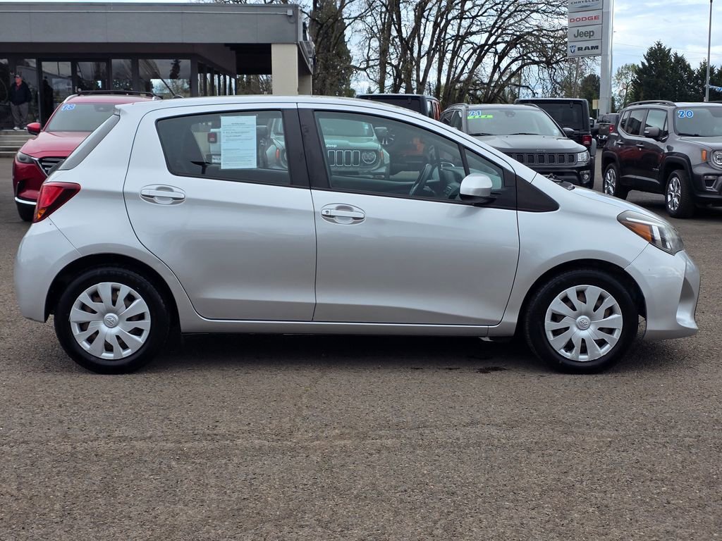 Used 2016 Toyota Yaris L image 21