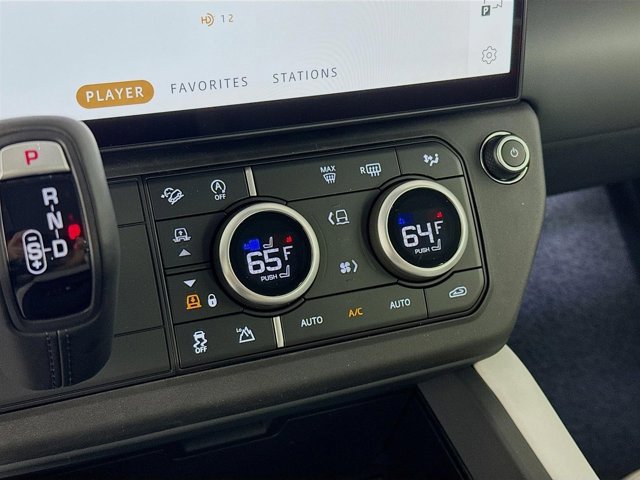 Used 2026 Land Rover Defender 110 X-Dynamic SE image 18