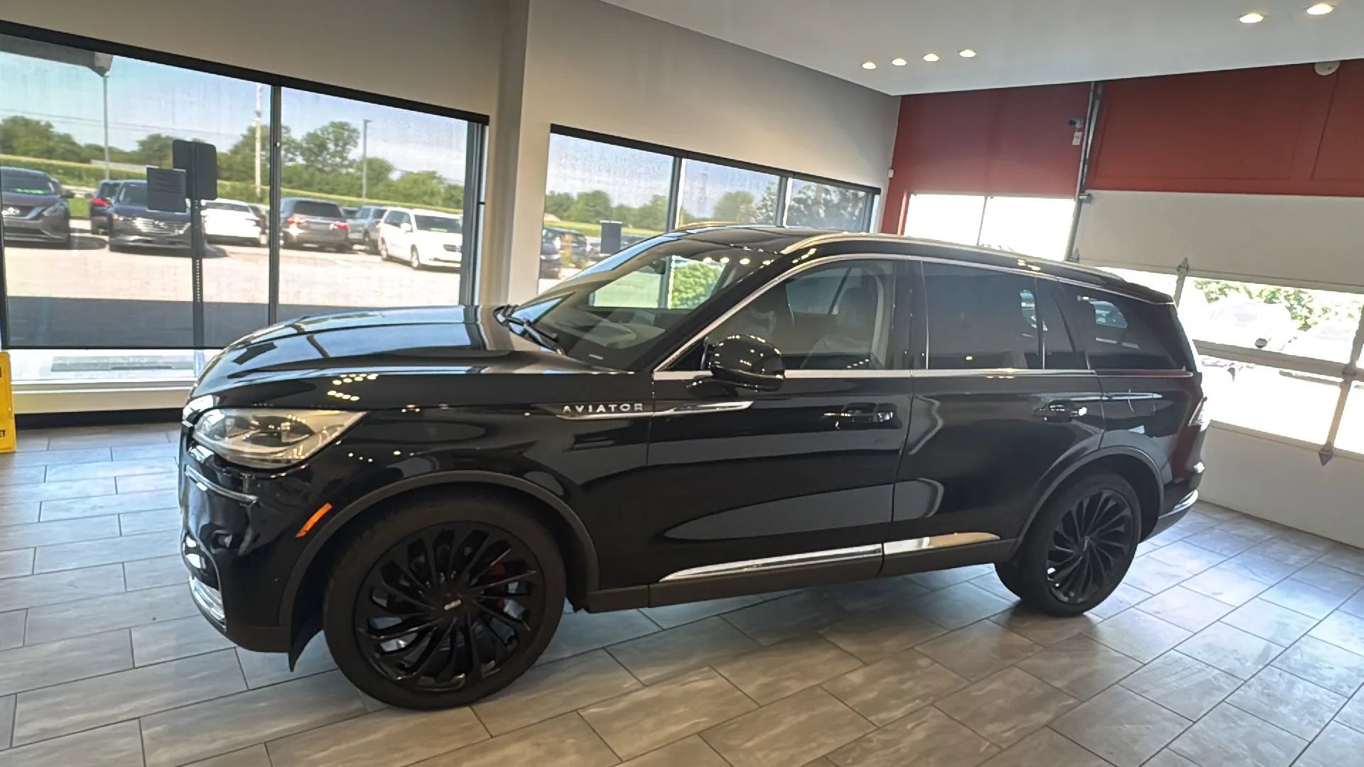 Used 2020 Lincoln Aviator Reserve w/ Equipment Group 202A AWD/4WD image 6