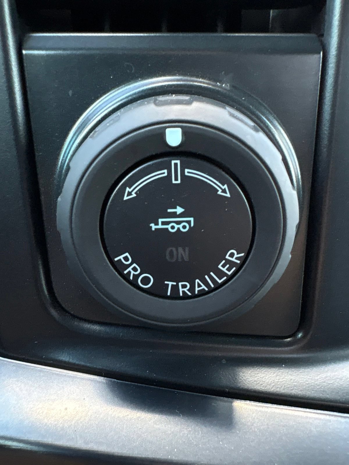 Certified 2025 Ford F250 Lariat w/ Lariat Ultimate Package AWD/4WD image 39