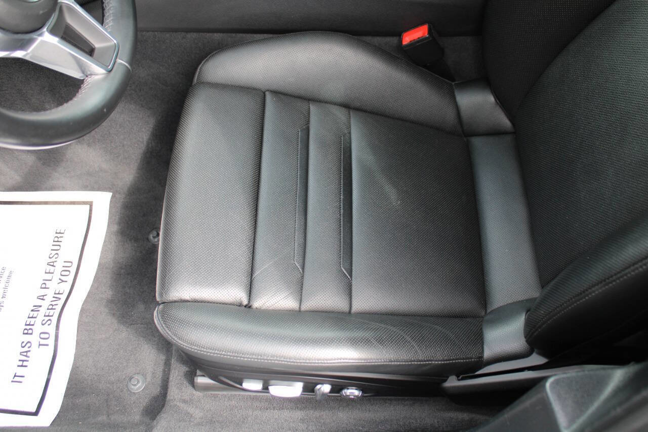 Used 2020 Porsche Panamera 4 AWD 4dr Sedan image 9