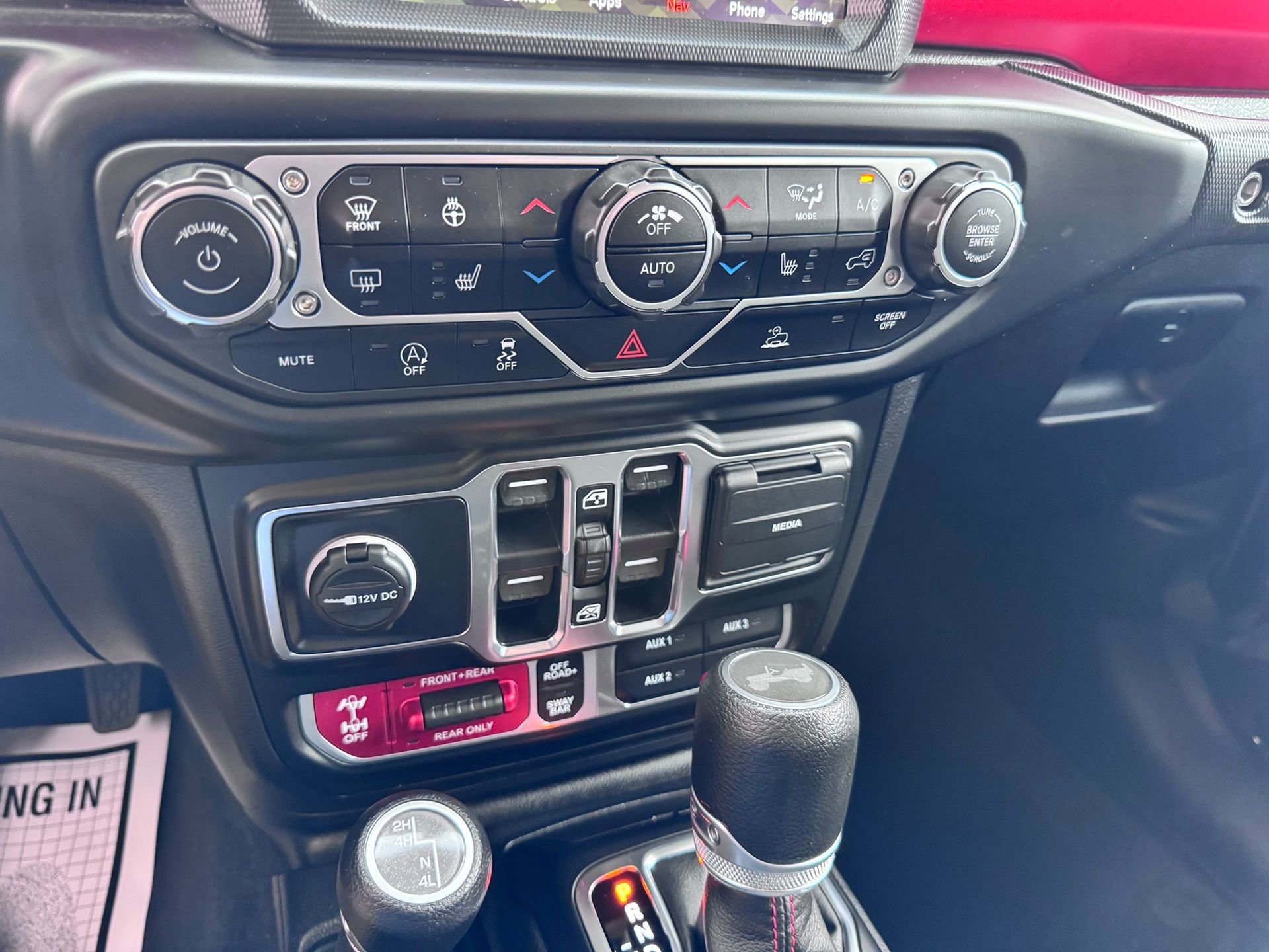 Used 2023 Jeep Wrangler Unlimited Rubicon w/ Dual Top Group image 22