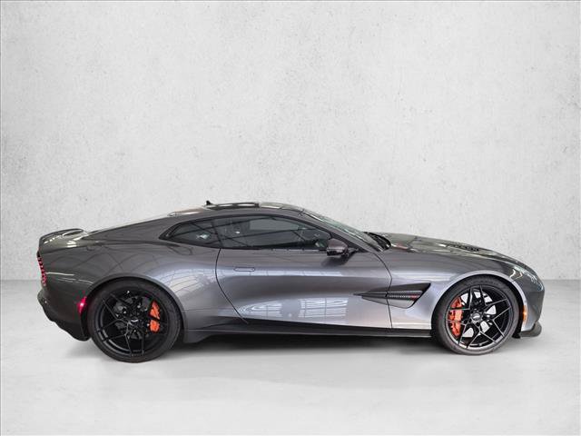 Used 2025 Aston Martin Vanquish RWD image 4