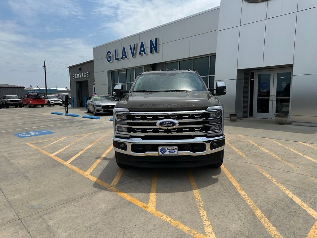 New 2026 Ford F350 Lariat w/ Chrome Package AWD/4WD image 2
