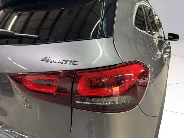 Used 2021 Mercedes-Benz GLA 250 4MATIC w/ Premium Package image 13