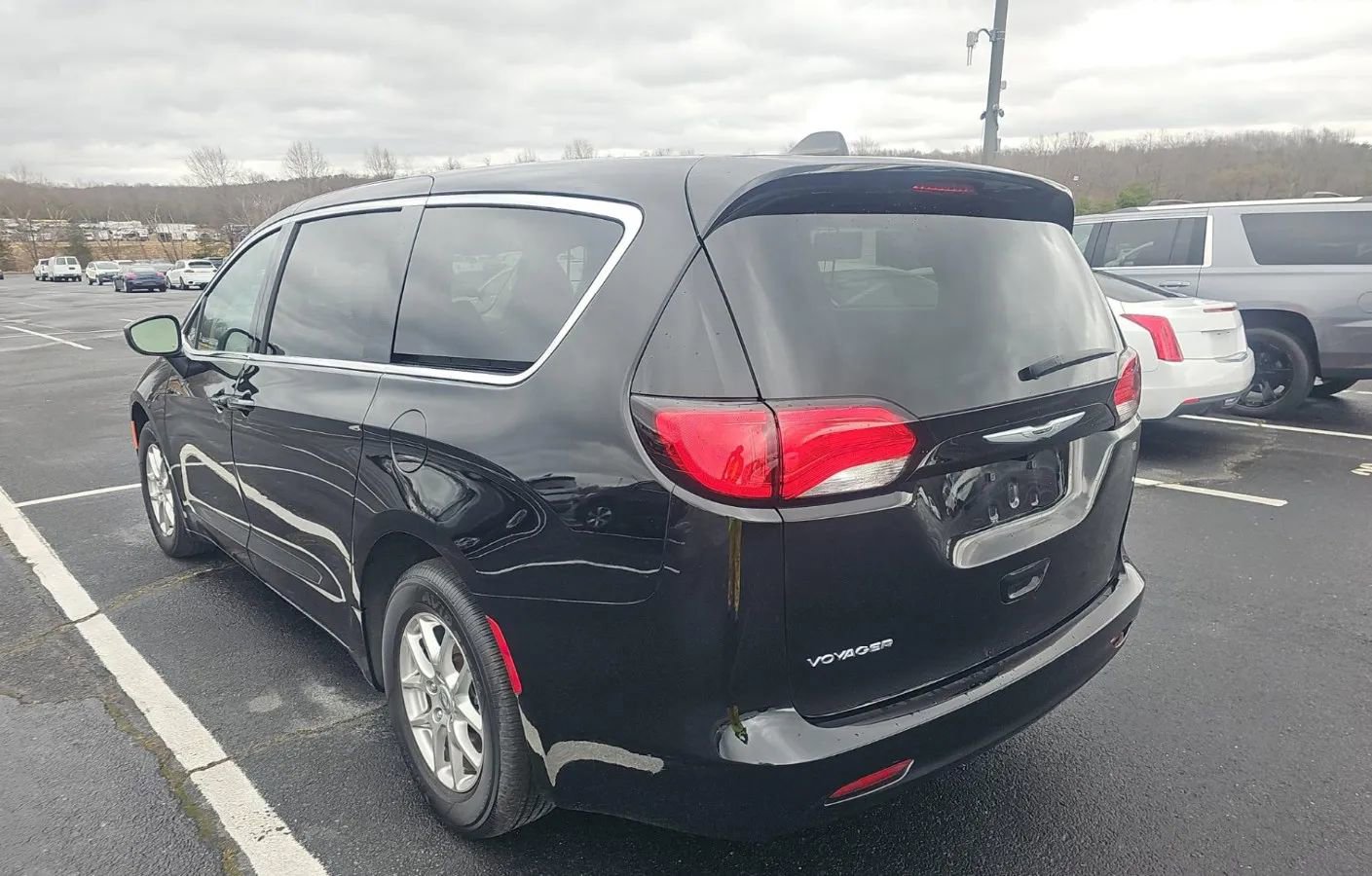Used 2024 Chrysler Voyager LX FWD image 43
