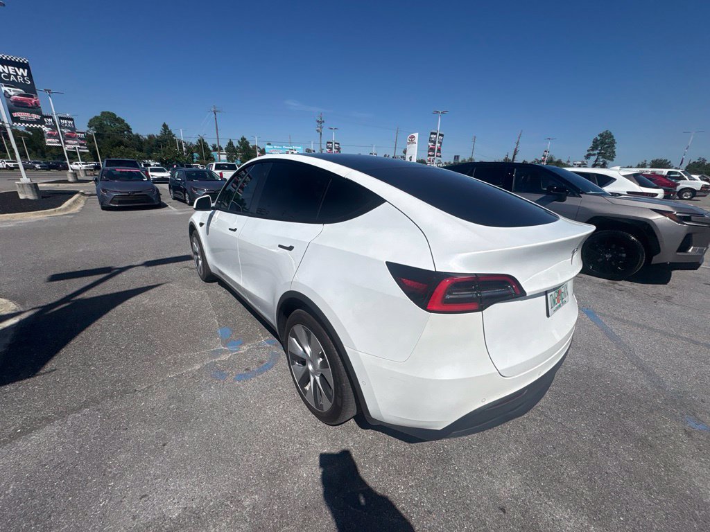Used 2021 Tesla Model Y Long Range AWD/4WD image 29