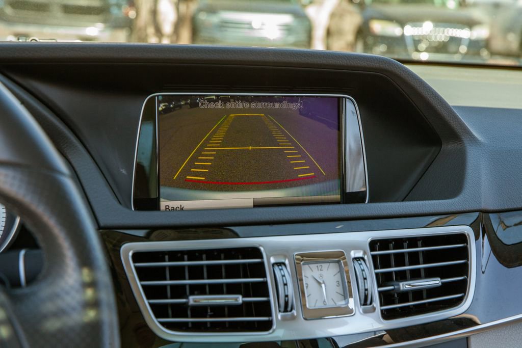 Used 2014 Mercedes-Benz E 350 Sedan image 15