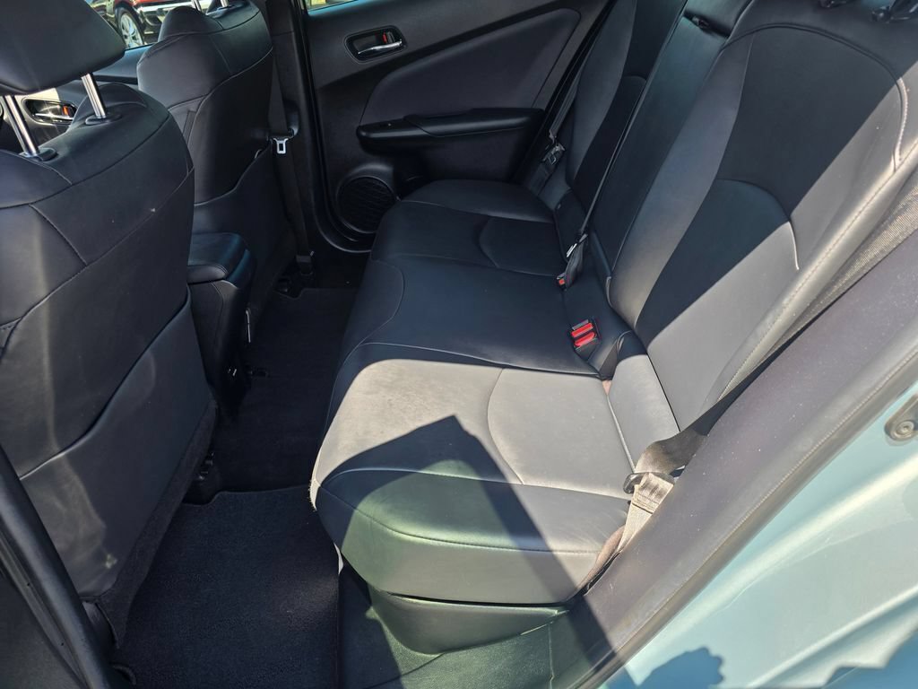 Used 2017 Toyota Prius Four w/ Premium Convenience Package FWD image 18