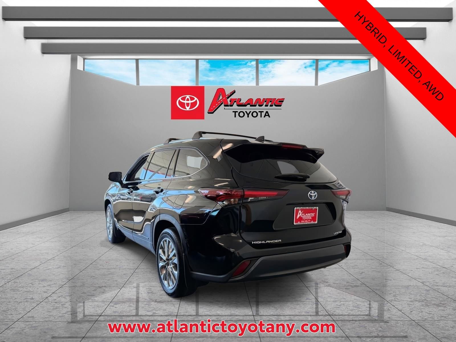 Used 2024 Toyota Highlander Limited image 4