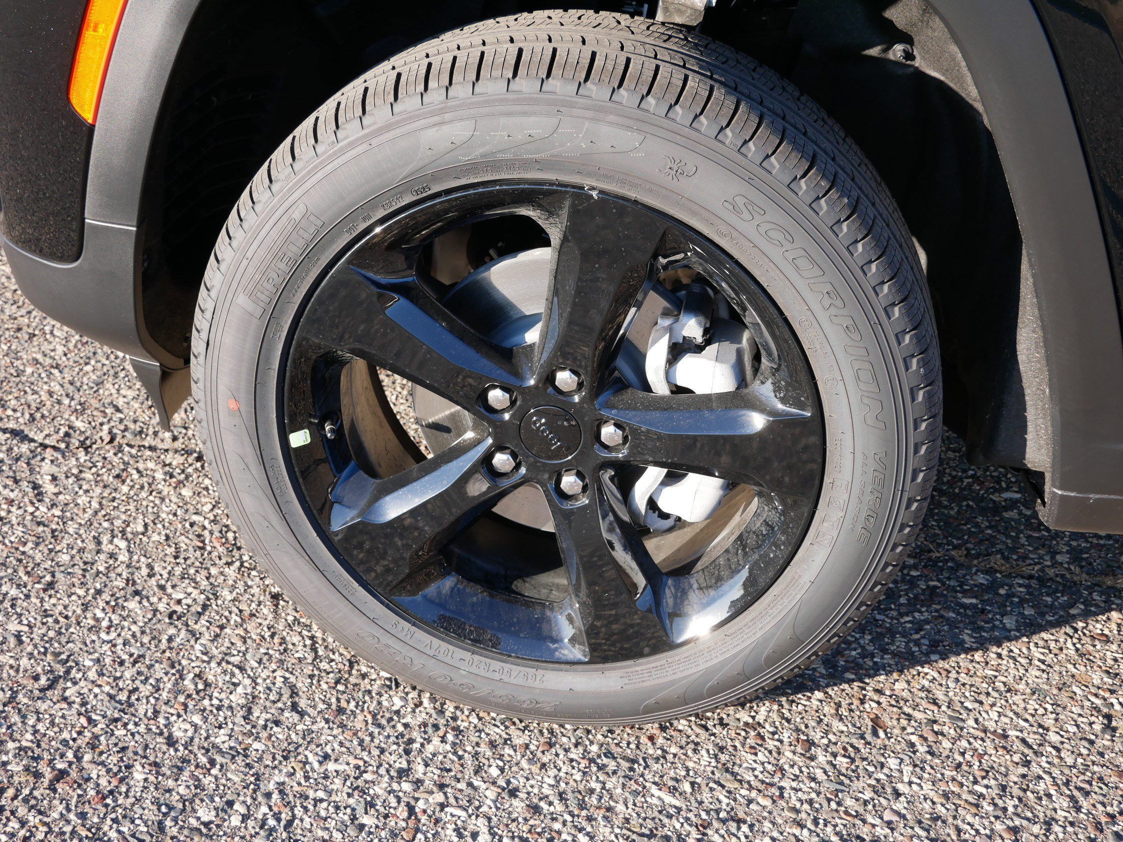 New 2025 Jeep Grand Cherokee Limited w/ Black Appearance Package image 5