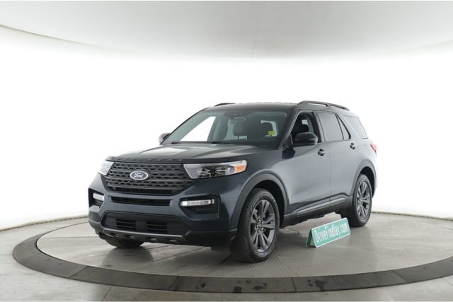 Used 2023 Ford Explorer XLT w/ Equipment Group 202A AWD/4WD image 10