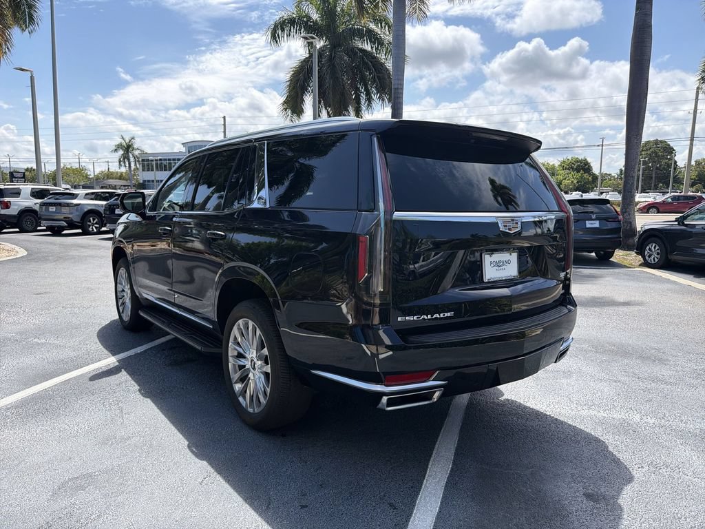 Used 2024 Cadillac Escalade Premium Luxury AWD/4WD image 6