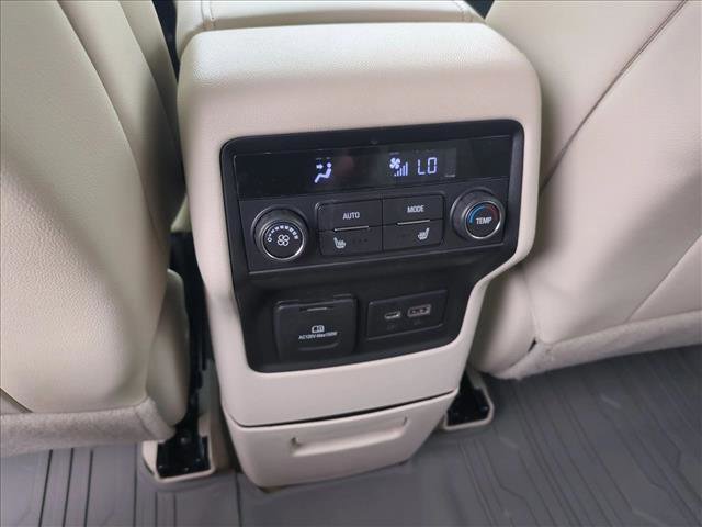 Used 2023 GMC Acadia Denali w/ Denali Ultimate Package image 18