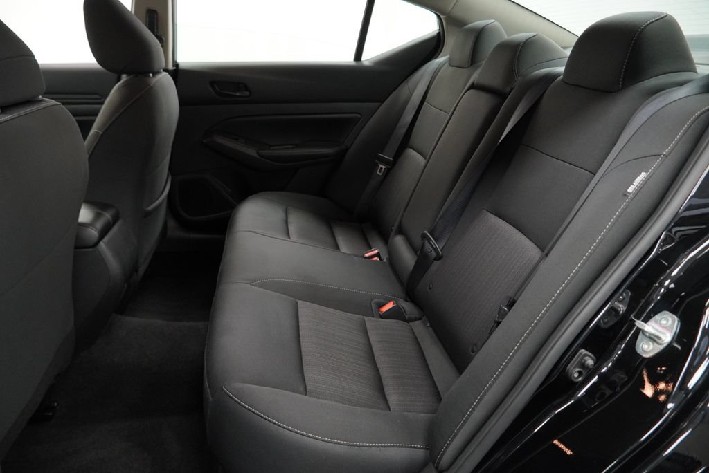 Used 2025 Nissan Altima 2.5 SV FWD image 20