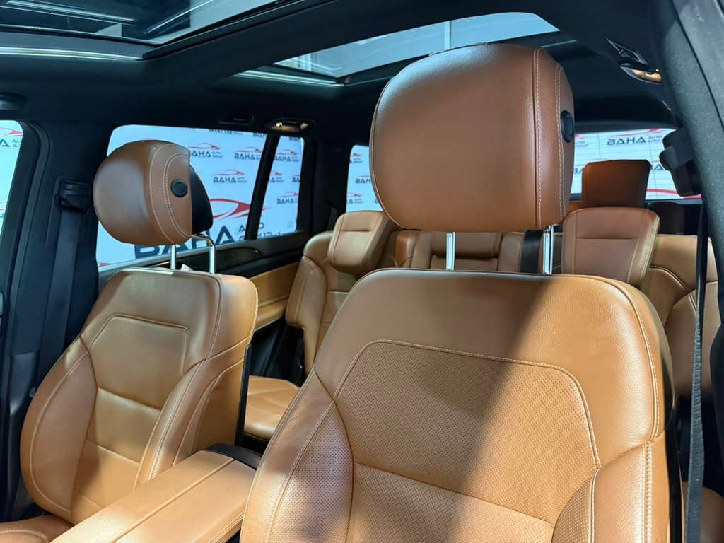 Used 2018 Mercedes-Benz GLS 550 4MATIC w/ Offroad Package image 30