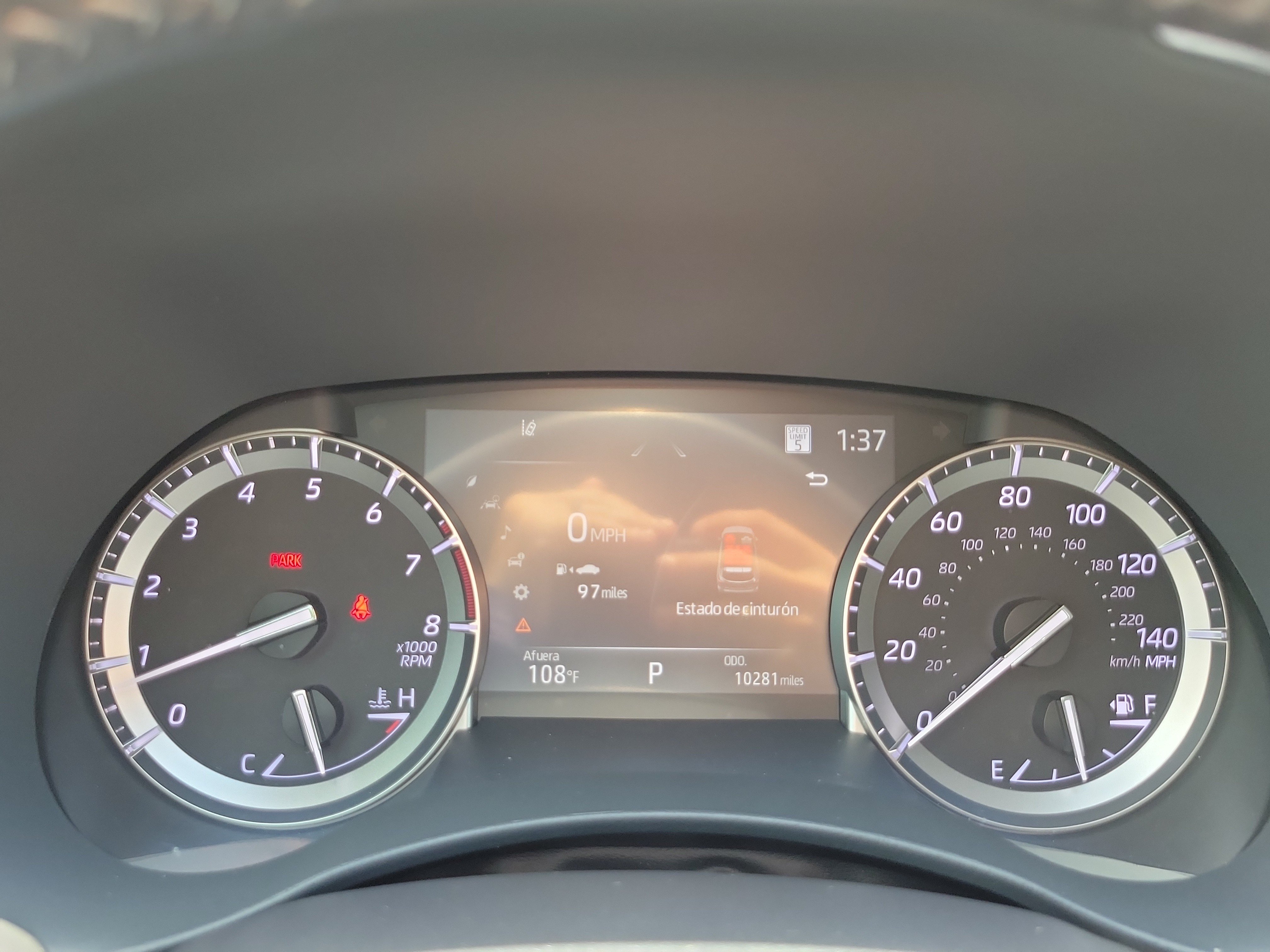Used 2022 Toyota Highlander XLE FWD image 24