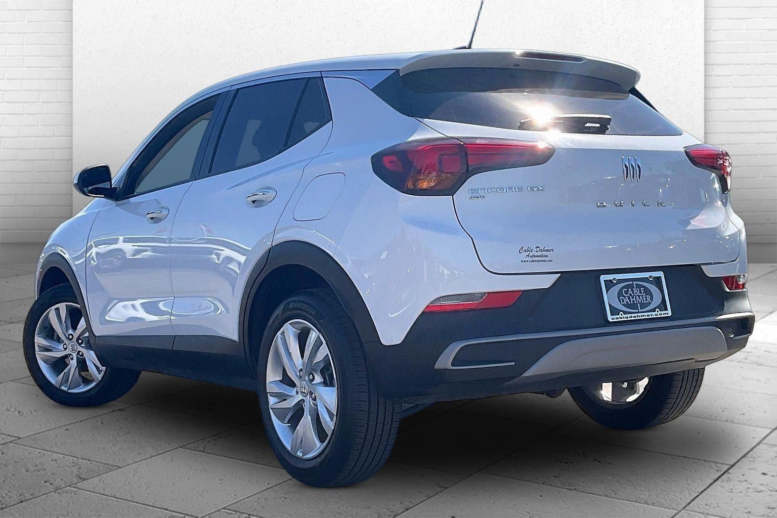 Used 2025 Buick Encore GX Preferred AWD/4WD image 12