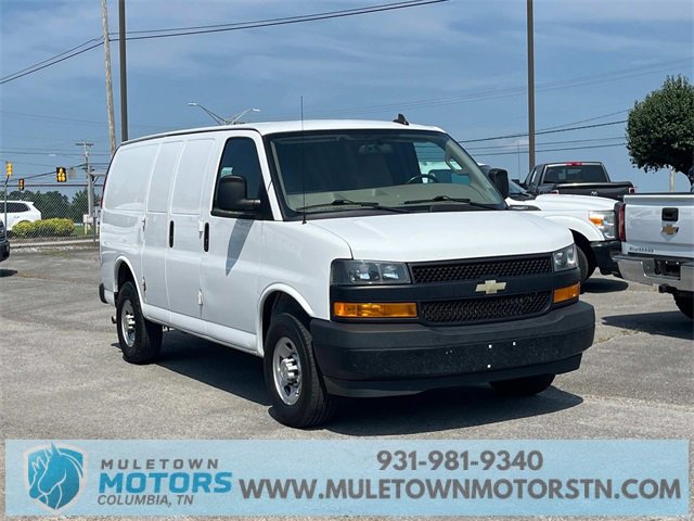 Used 2022 Chevrolet Express 2500 Work Van w/ Driver Convenience Package image 3