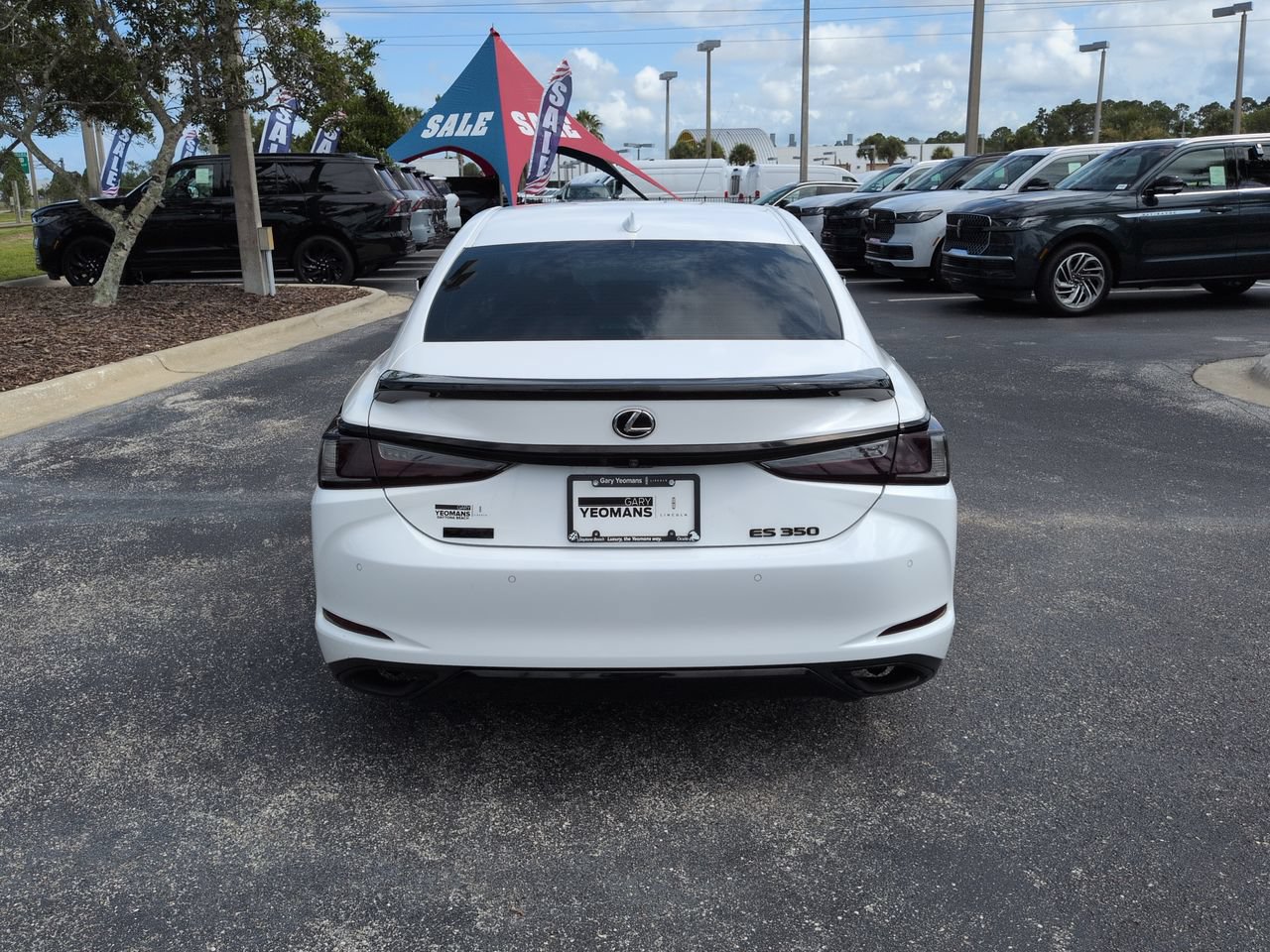 Used 2021 Lexus ES 350 F Sport w/ Accessory Package FWD image 5