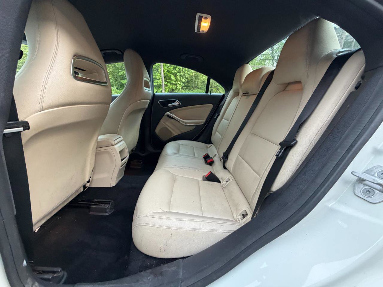 Used 2014 Mercedes-Benz CLA 250 4MATIC image 29