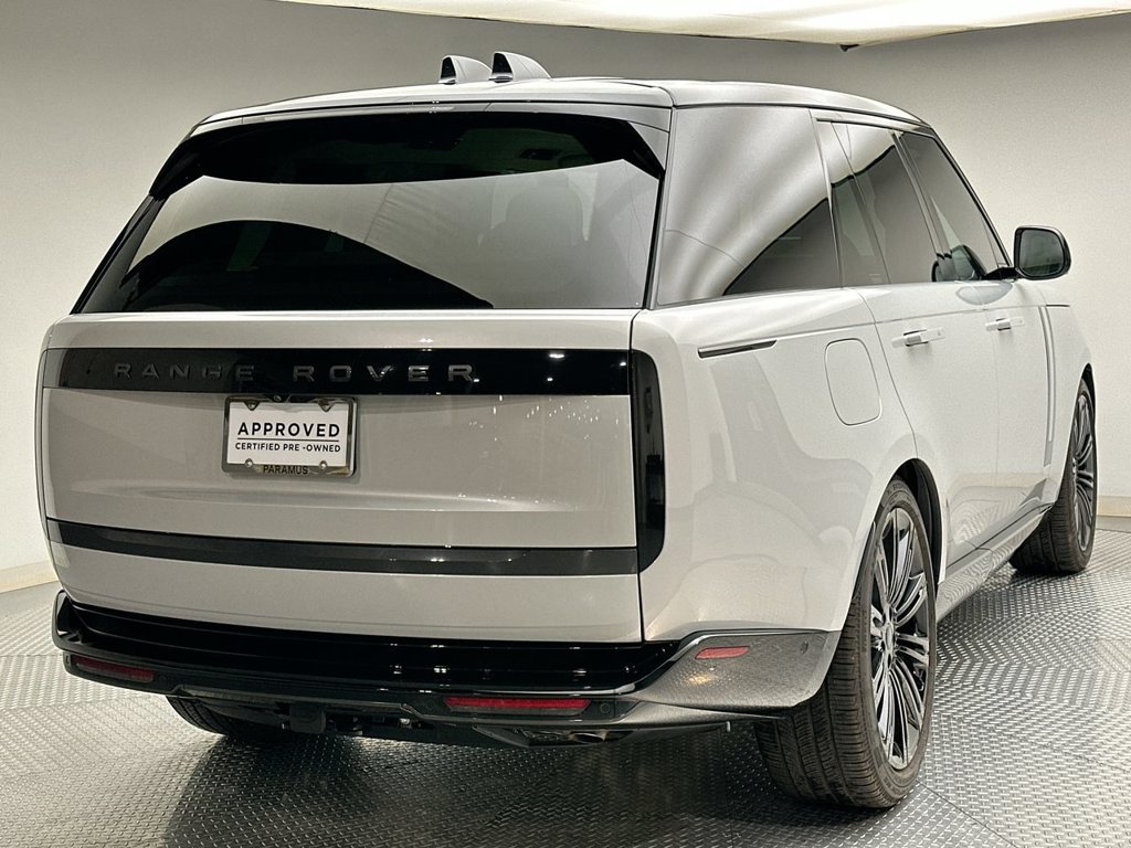 Certified 2026 Land Rover Range Rover SE AWD/4WD image 13
