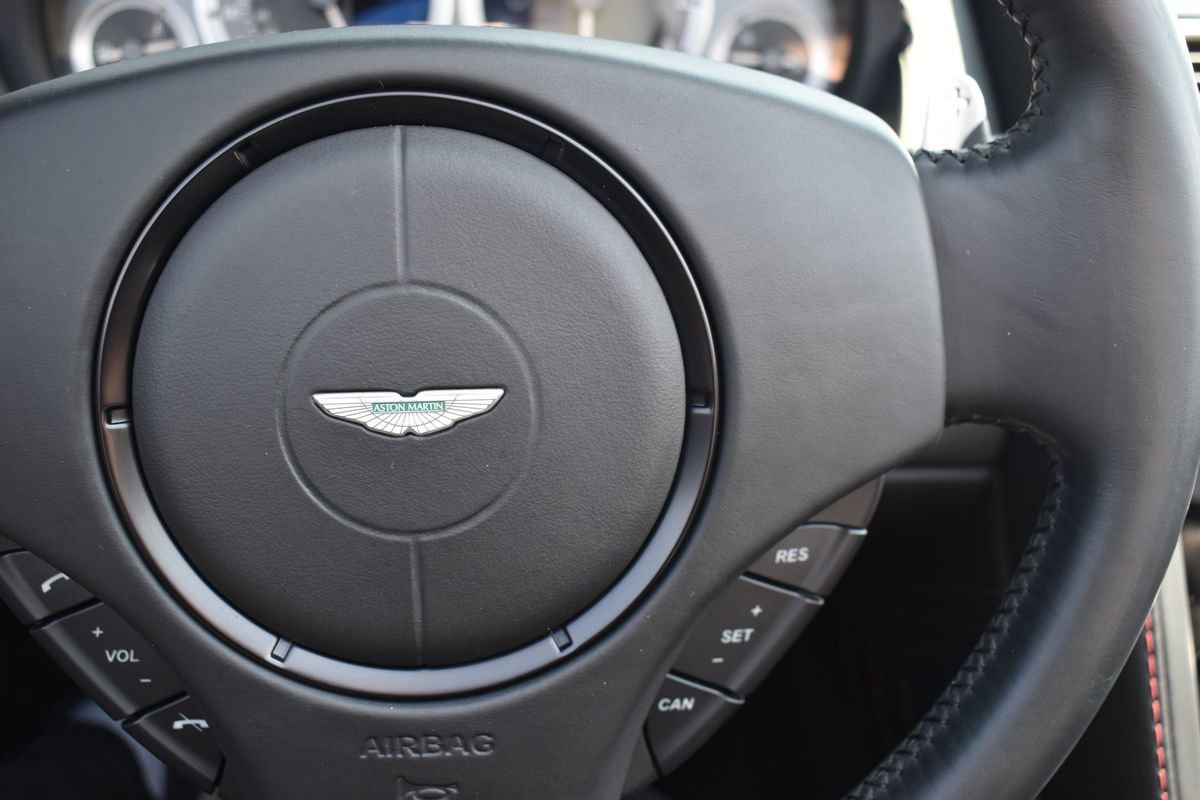 Used 2014 Aston Martin V8 Vantage S image 33