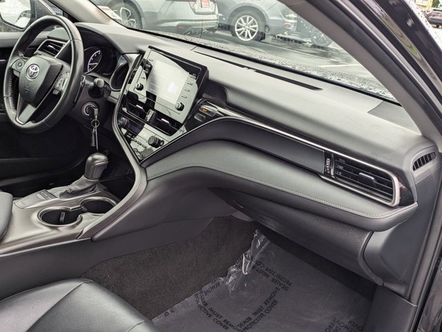 Used 2024 Toyota Camry SE image 6