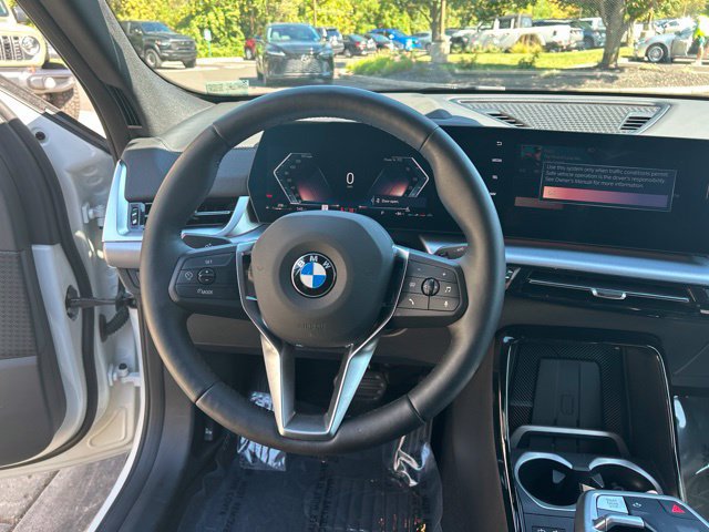 Used 2025 BMW X2 xDrive28i w/ Technology Package AWD/4WD image 17