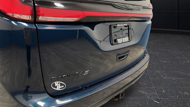 Used 2021 Chrysler Pacifica Touring-L w/ Premium & Safety Sphere Group AWD/4WD image 42