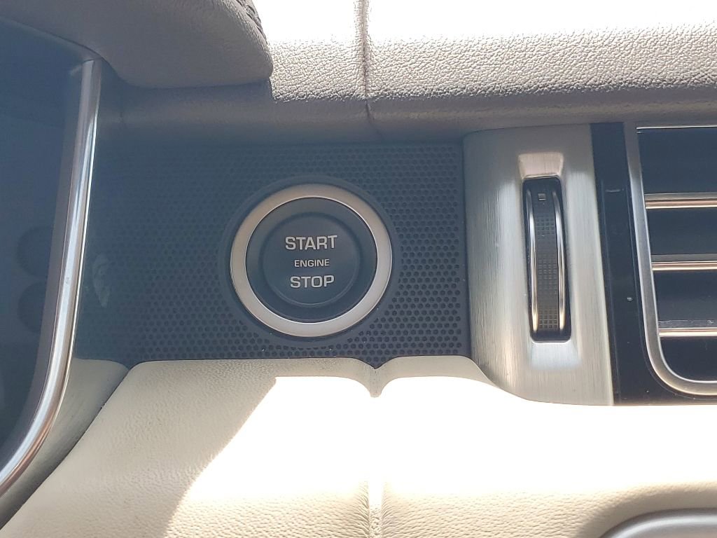 Used 2018 Land Rover Range Rover Supercharged AWD/4WD image 17