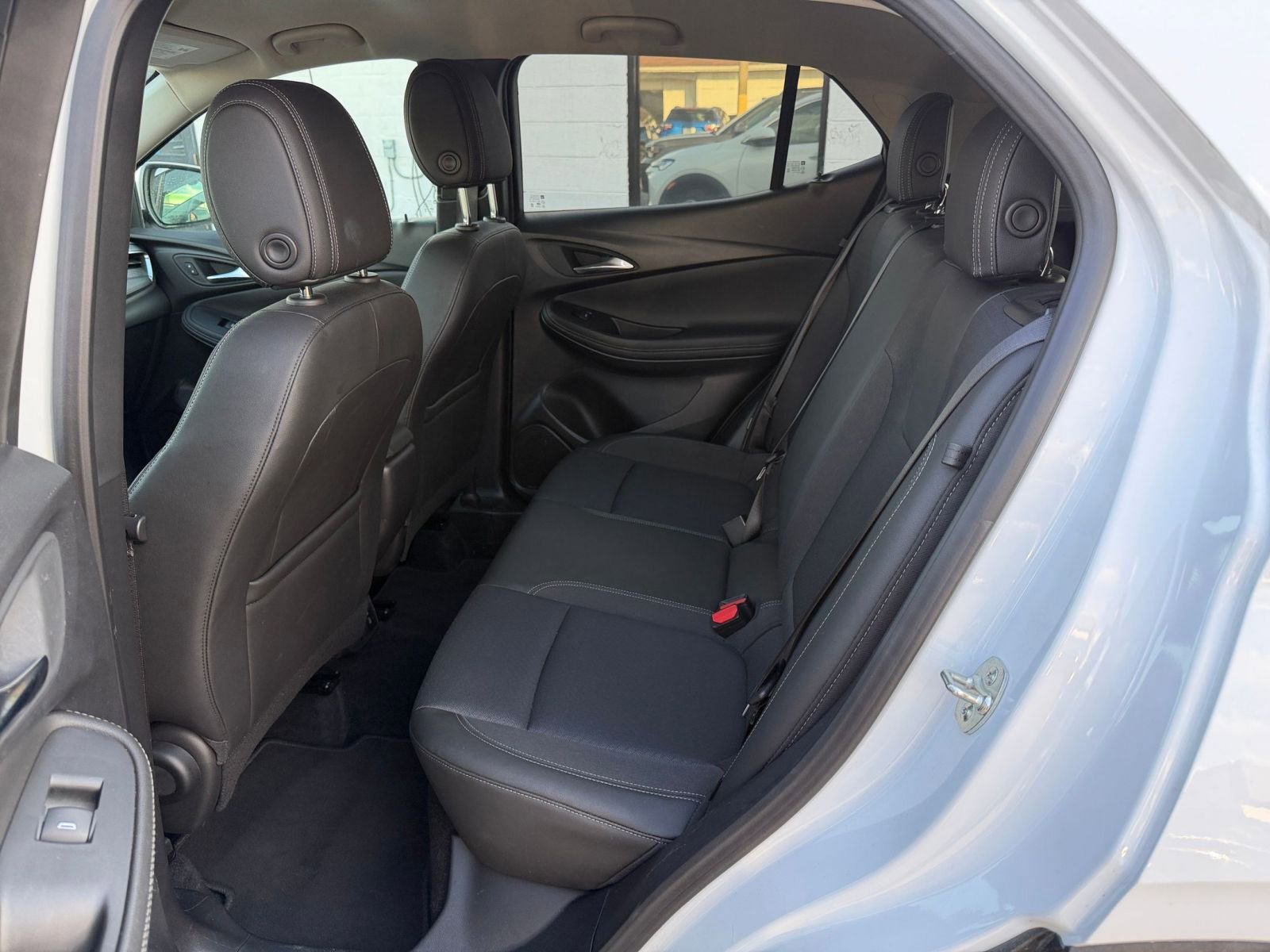 Used 2025 Buick Encore GX Preferred image 24