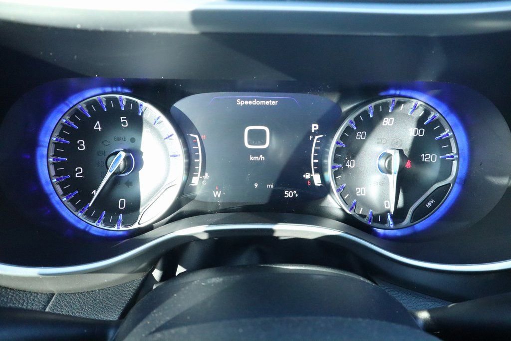 New 2026 Chrysler Pacifica Select FWD image 4