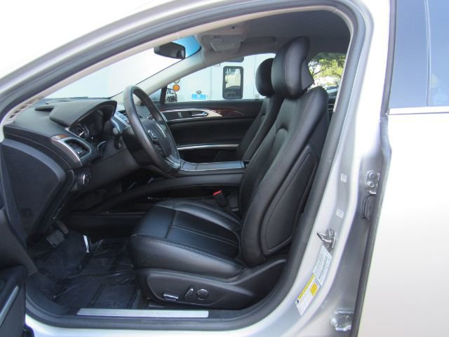 Used 2016 Lincoln MKZ Hybrid image 12