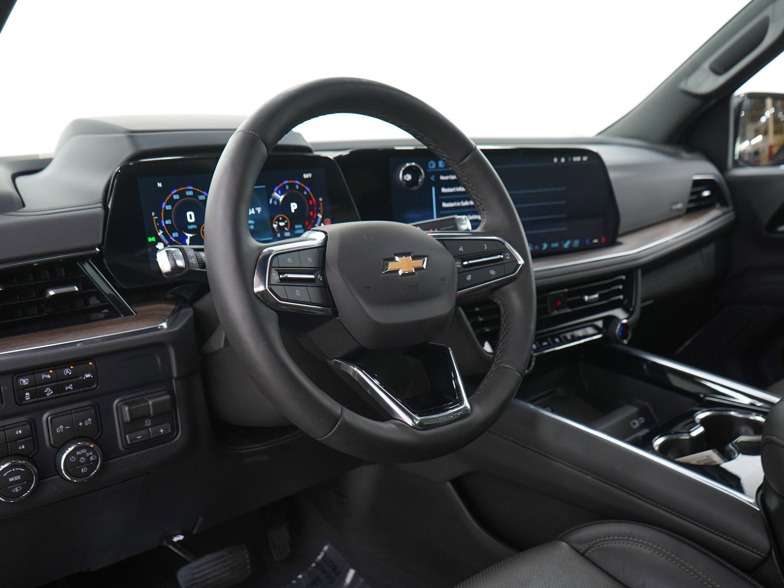 Used 2026 Chevrolet Tahoe High Country AWD/4WD image 29