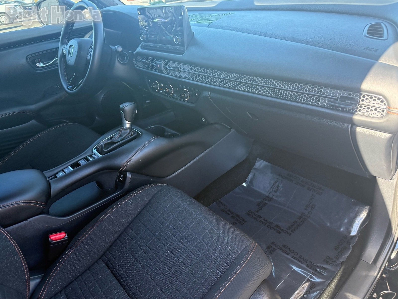 Certified 2025 Honda HR-V Sport image 30