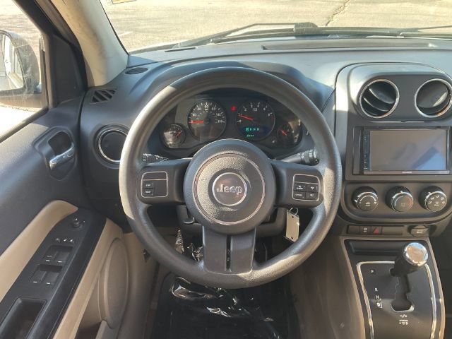 Used 2012 Jeep Compass Sport AWD/4WD image 18