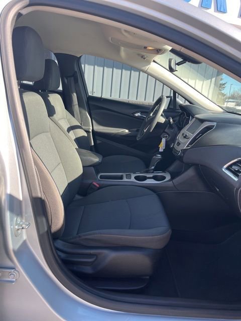 Used 2018 Chevrolet Cruze LS image 29