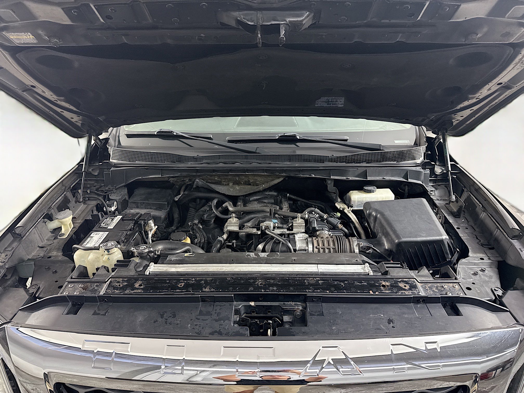 Used 2017 Nissan Titan SV image 38