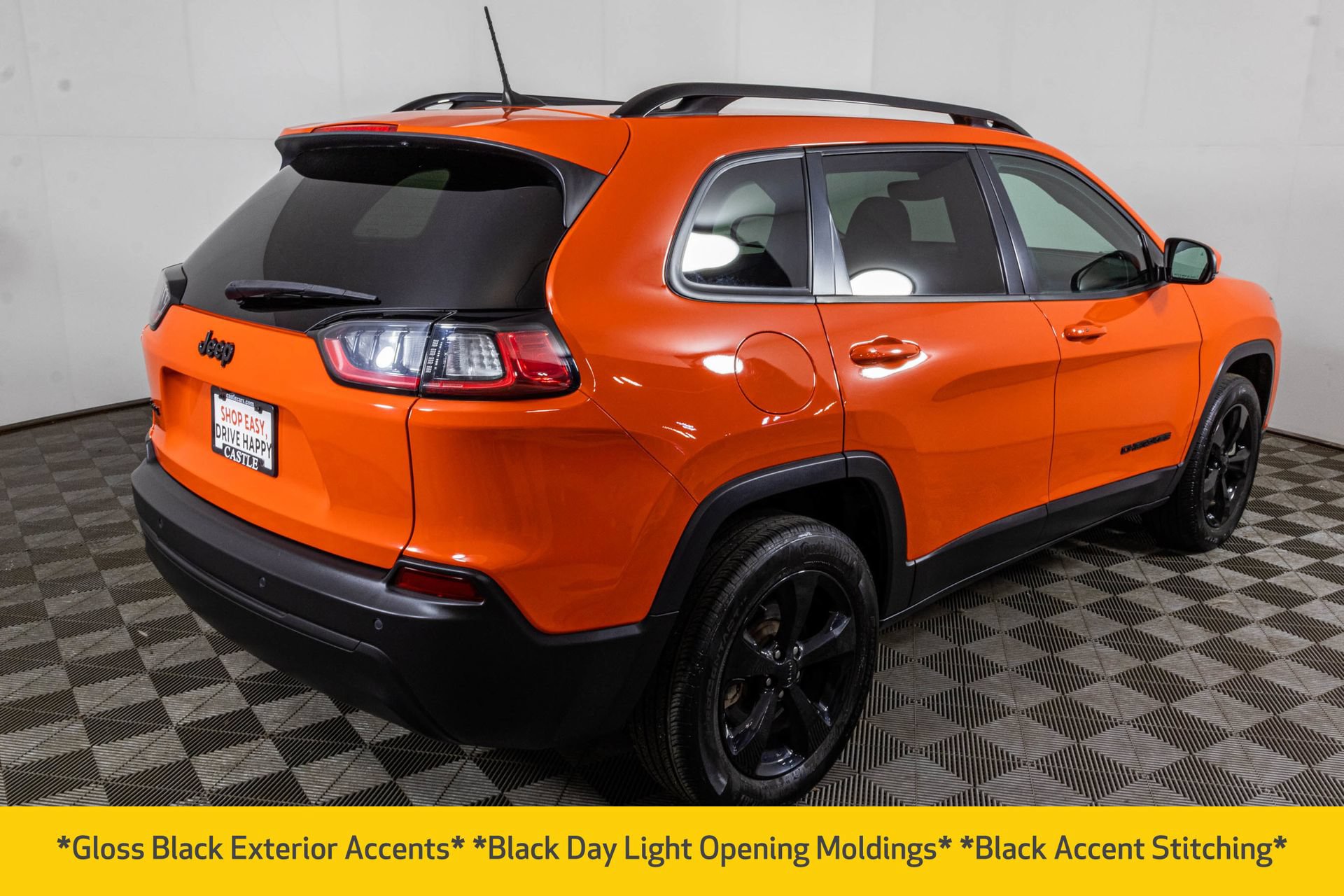 Used 2021 Jeep Cherokee Latitude Plus AWD/4WD image 14