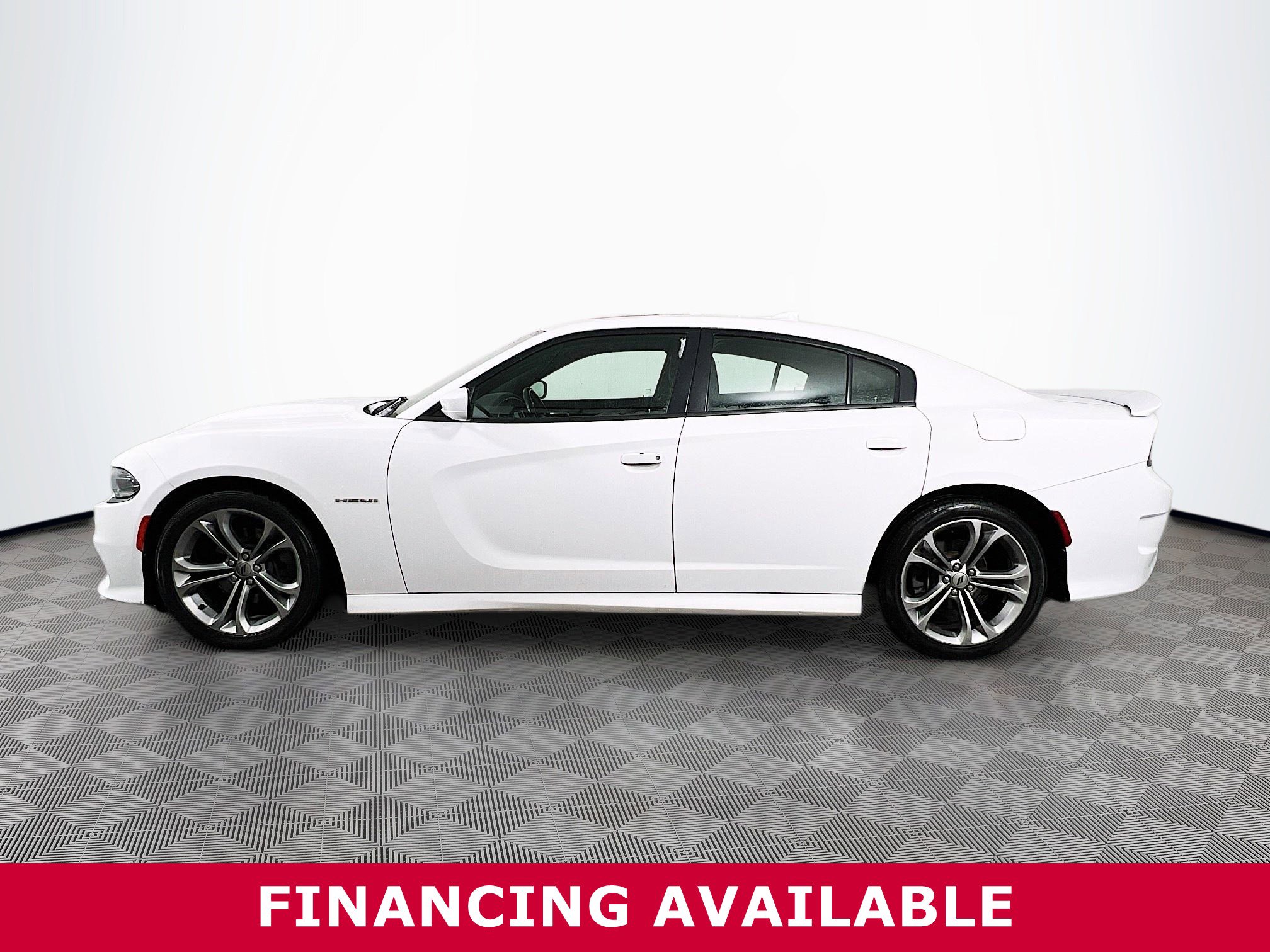 Used 2020 Dodge Charger R/T w/ Harman/Kardon Audio Group image 27