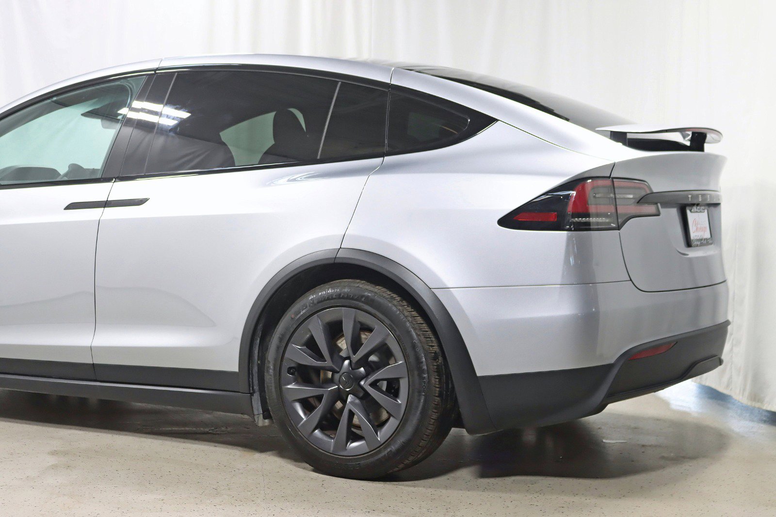Used 2025 Tesla Model X image 11