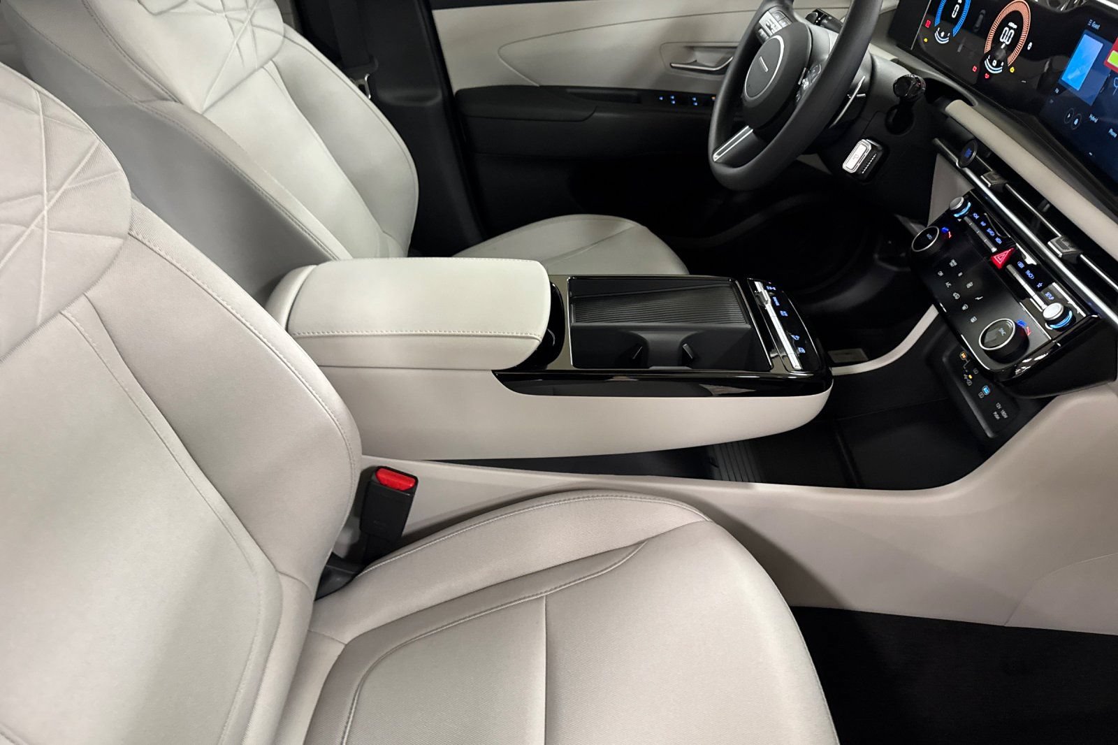 New 2026 Hyundai Tucson Blue SE AWD/4WD image 16