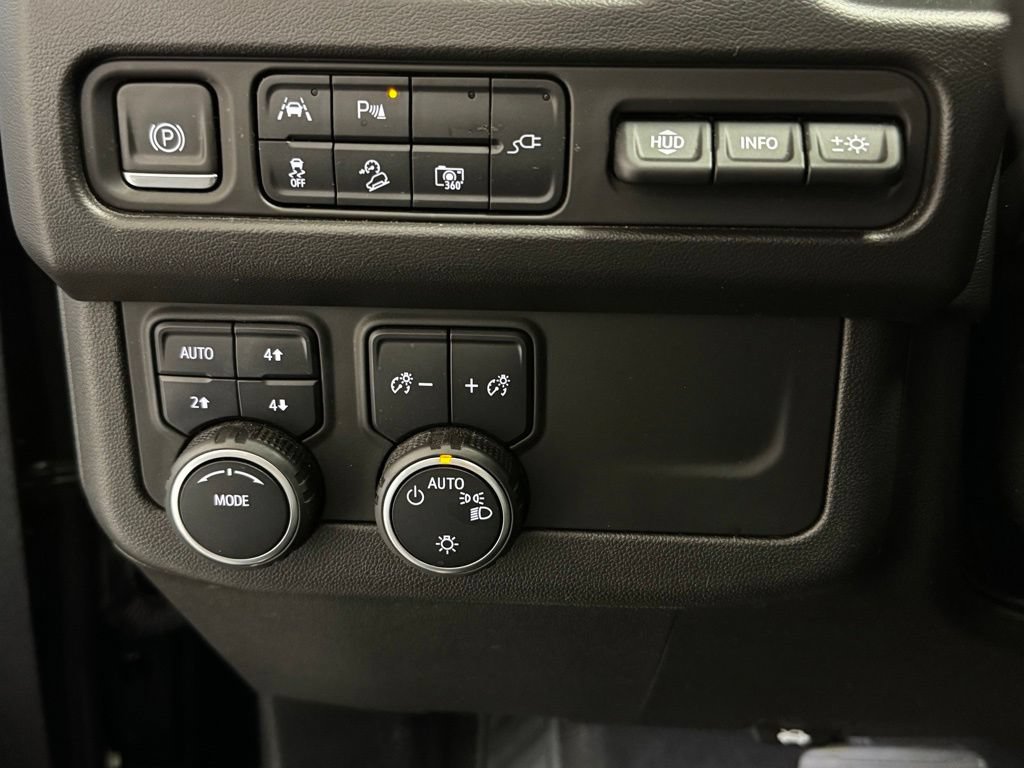 Used 2022 Chevrolet Tahoe High Country AWD/4WD image 14
