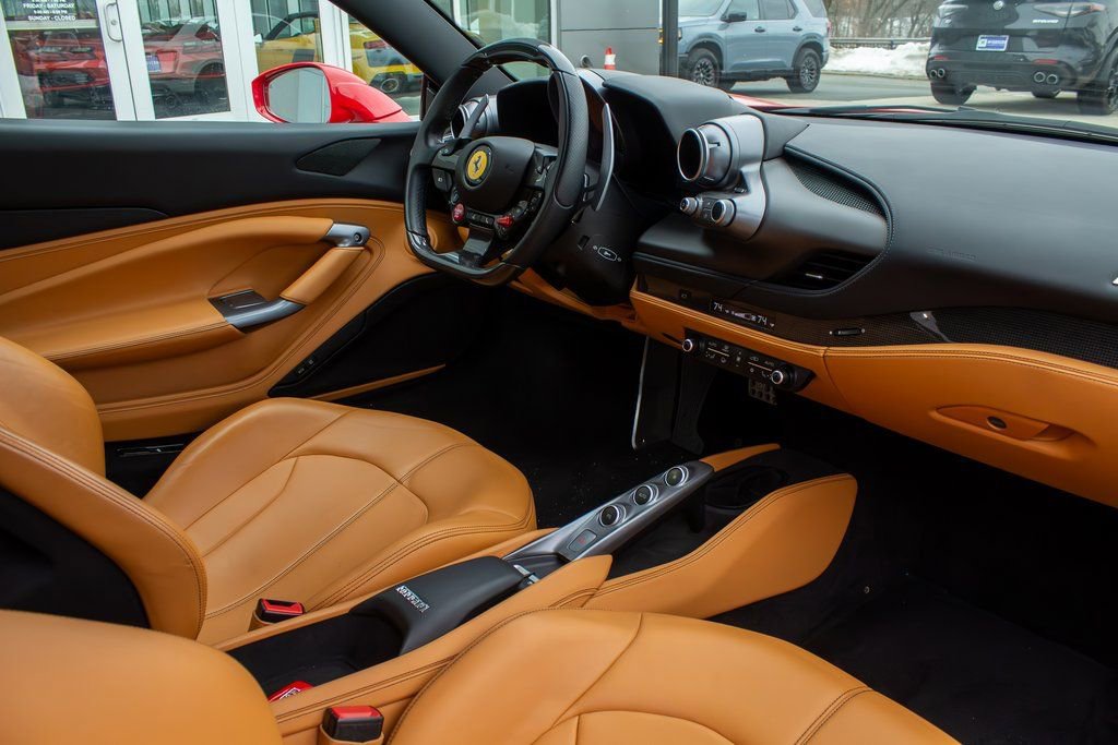 Used 2020 Ferrari F8 Tributo image 15