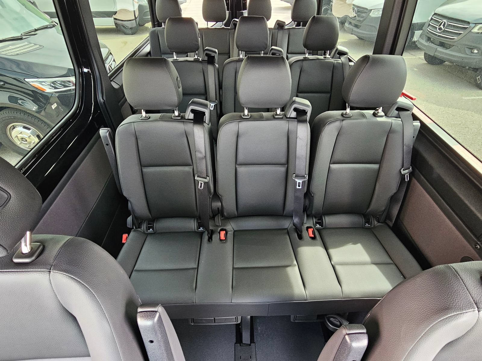 New 2025 Mercedes-Benz Sprinter 2500 image 31