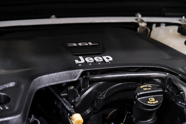 Used 2020 Jeep Gladiator Overland AWD/4WD image 30